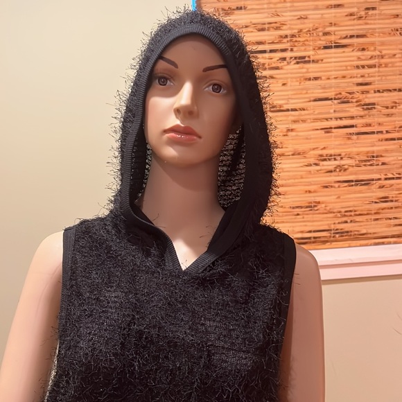 Denis Gagnon Black Sheer Eyelash High-low Hooded Sleeveless Sweater Size S - Picture 2 of 9